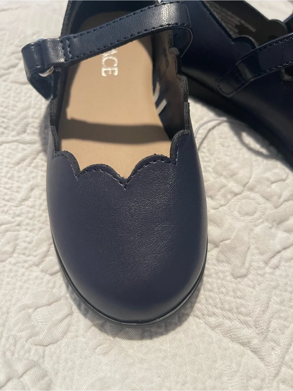 The Children’s PLACE Navy Scalloped Strap Mary Jane Flats for Girls Size 11